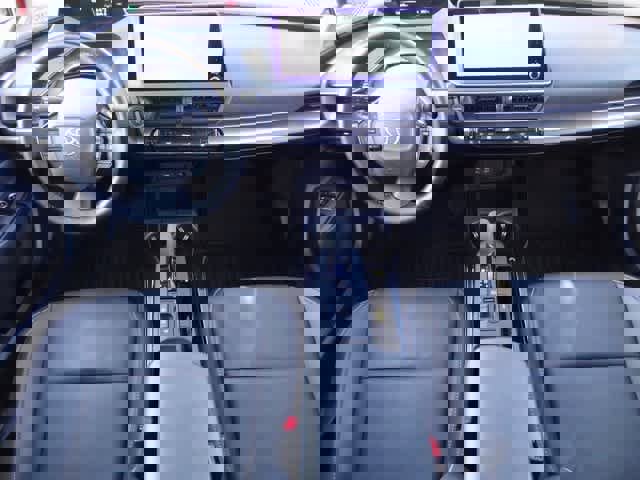 Used 2023 Toyota Prius XLE image 10