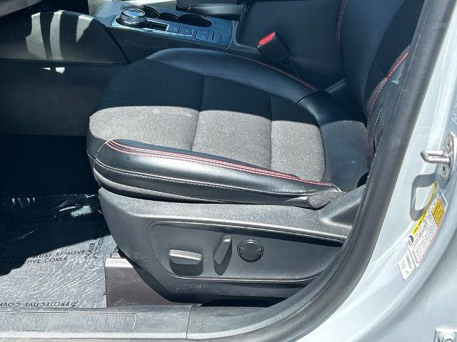 Certified 2025 Ford Escape ST-Line Select AWD/4WD image 16