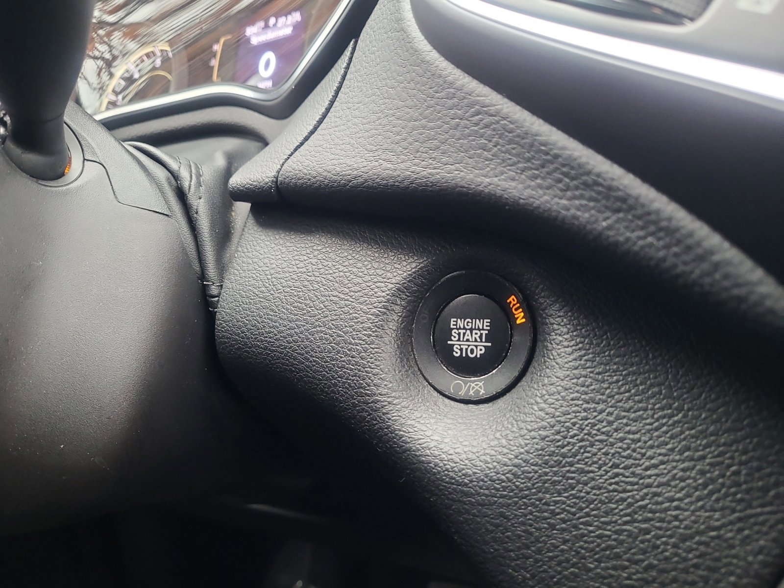 Used 2019 Jeep Cherokee Latitude Plus image 29