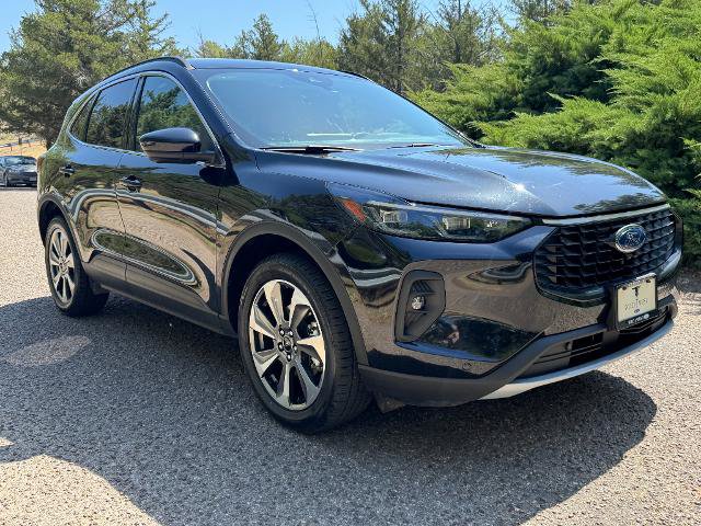 Certified 2024 Ford Escape Platinum AWD/4WD image 3