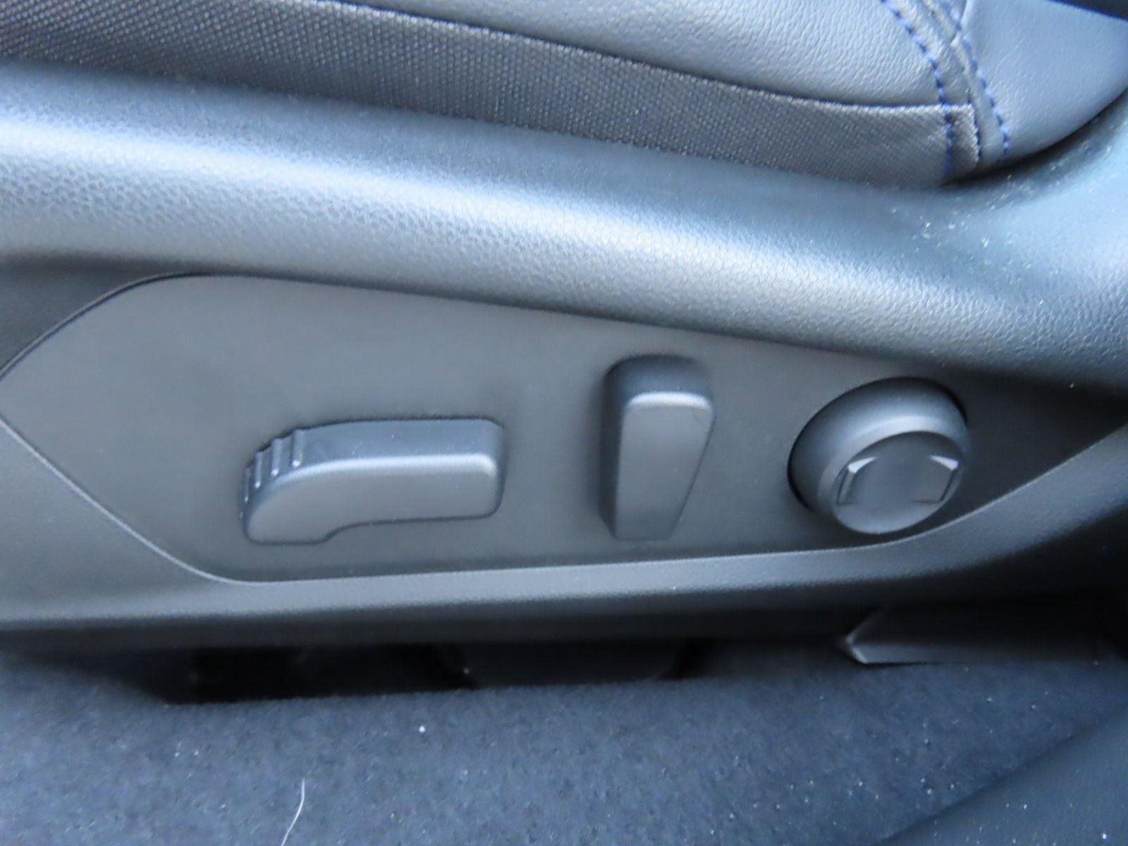 Used 2025 Subaru Forester Limited w/ Popular Package image 30