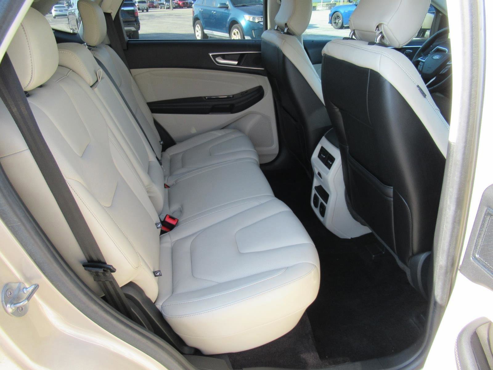 Certified 2017 Ford Edge Titanium w/ Equipment Group 301A image 31