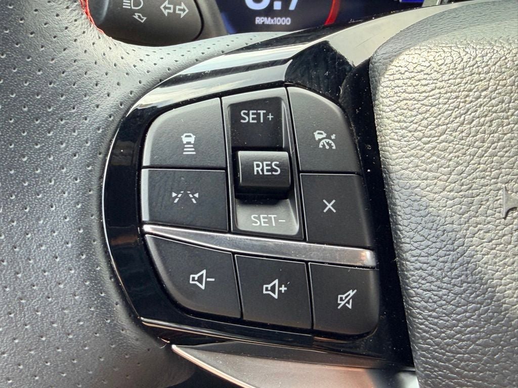 Certified 2025 Ford Explorer ST-Line w/ Premium Package RWD image 26