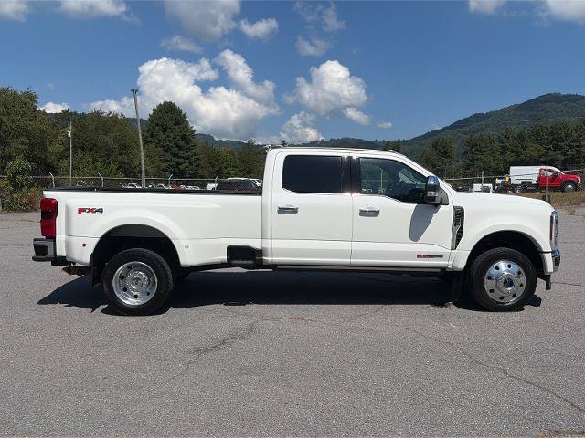 Certified 2024 Ford F450 Lariat w/ Lariat Ultimate Package AWD/4WD image 2