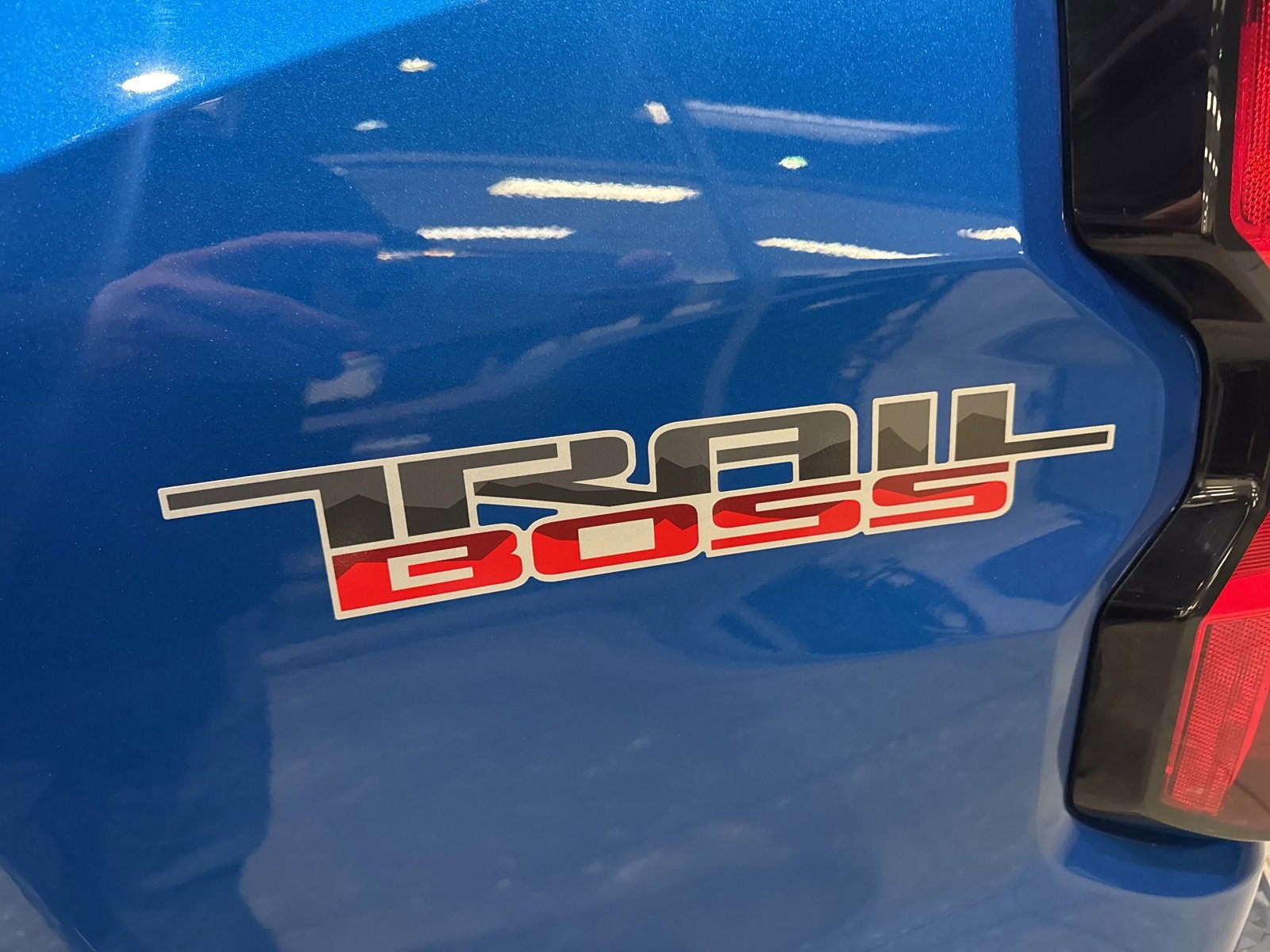 Used 2024 Chevrolet Colorado Trail Boss w/ Advanced Trailering Package image 15