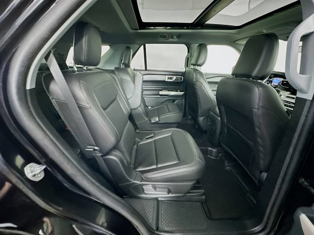 Certified 2023 Ford Explorer XLT w/ Equipment Group 202A AWD/4WD image 35