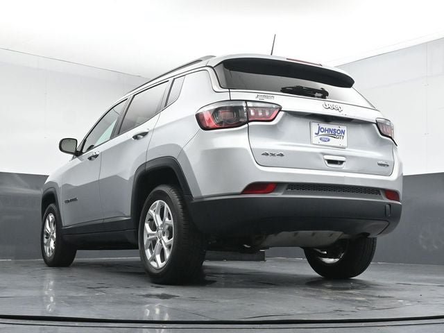 Used 2024 Jeep Compass Latitude AWD/4WD image 31