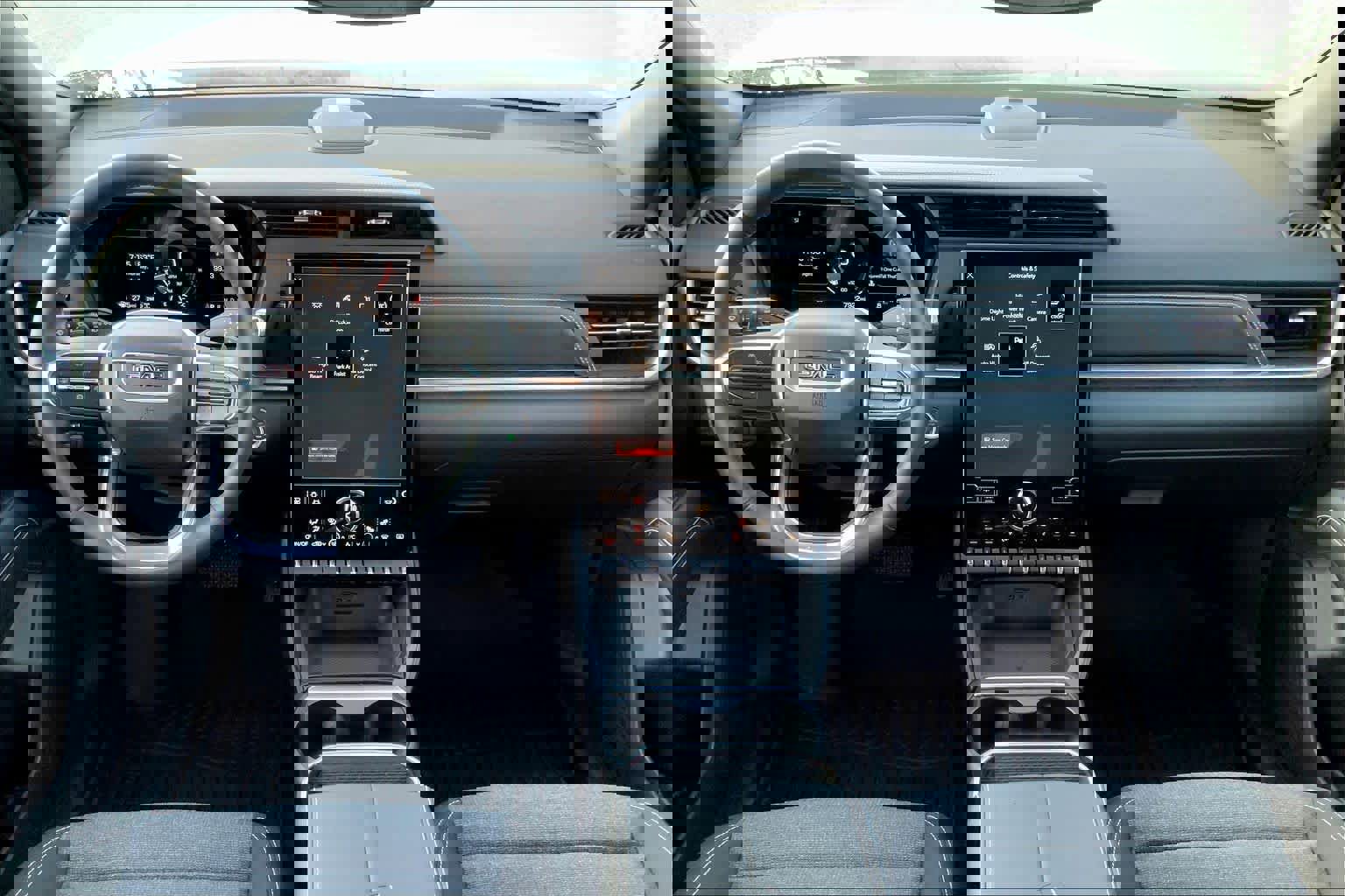 Used 2025 GMC Terrain Elevation image 14