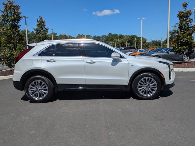 Used 2024 Cadillac XT4 Premium Luxury FWD image 3