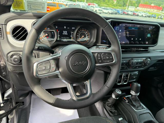 Used 2026 Jeep Wrangler Unlimited Sahara AWD/4WD image 10