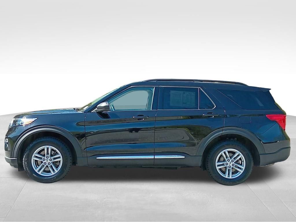 Certified 2024 Ford Explorer XLT w/ Equipment Group 202A AWD/4WD image 6
