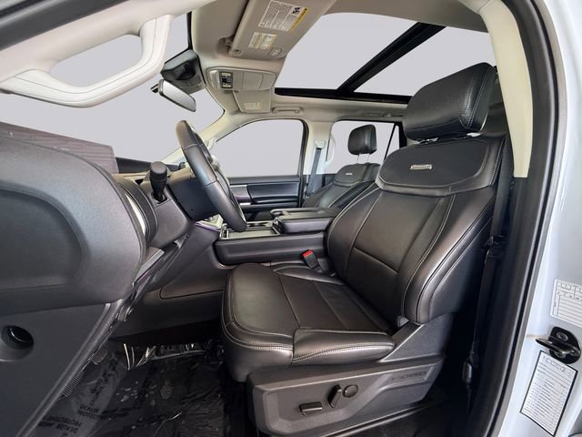 Certified 2025 Ford Expedition Platinum AWD/4WD image 10