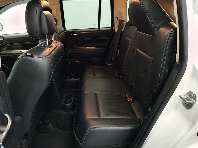 Used 2017 Jeep Compass High Altitude AWD/4WD image 21