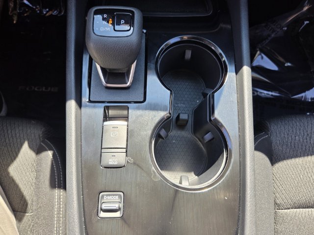 Used 2026 Nissan Rogue SV FWD image 25