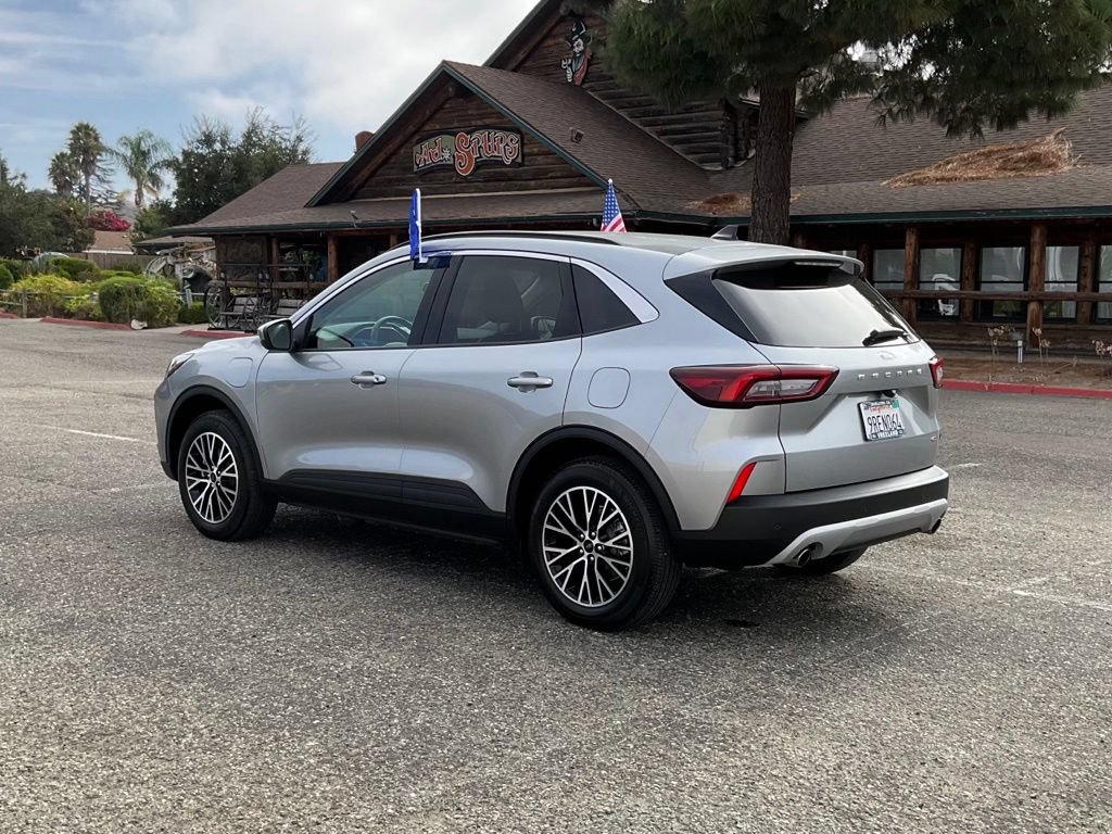 Certified 2024 Ford Escape SE FWD image 4