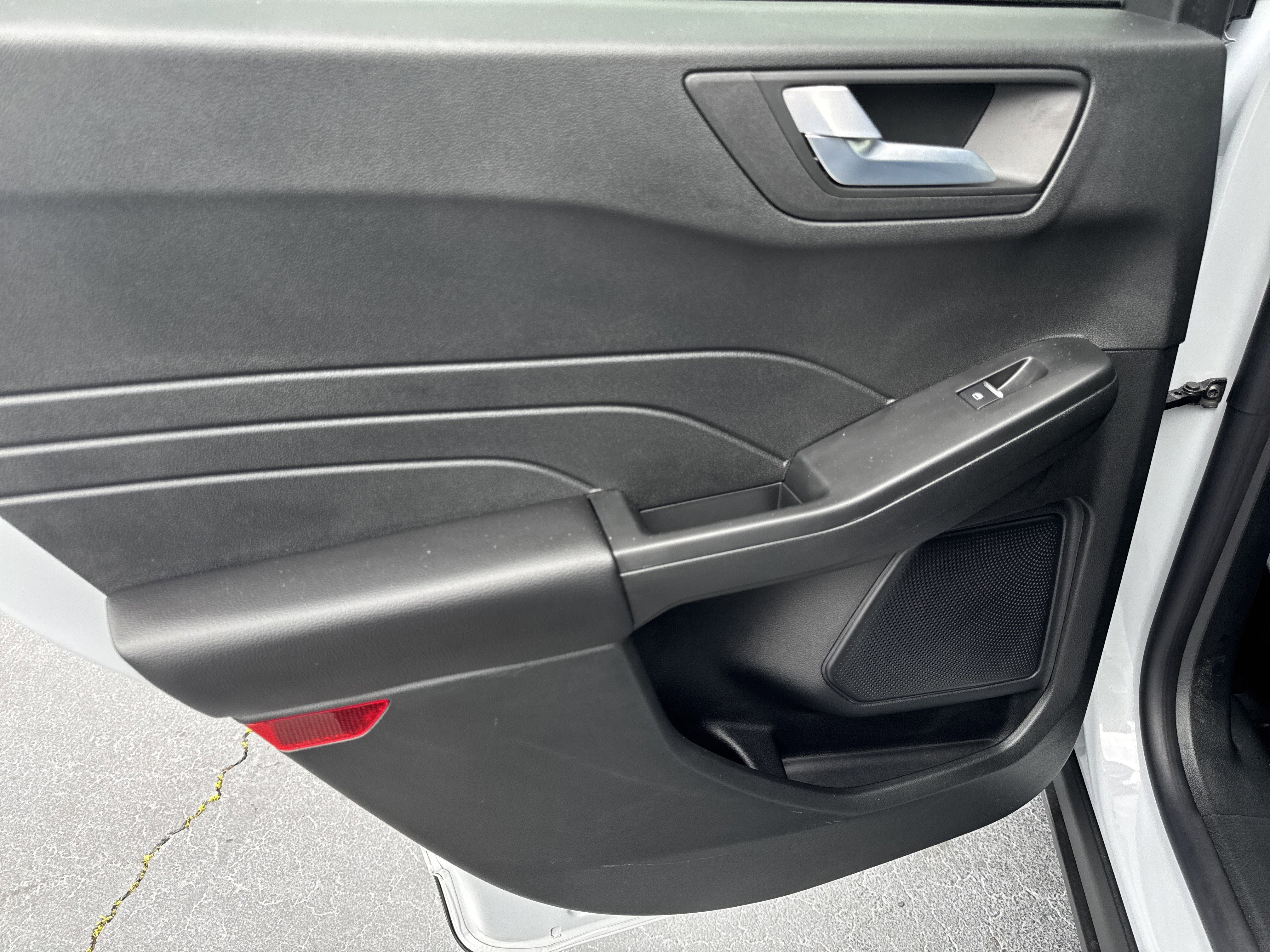 Certified 2025 Ford Escape ST-Line w/ Tech Pack #1 FWD image 24