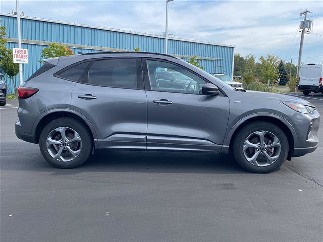 Certified 2023 Ford Escape ST-Line w/ Tech Pack #1 AWD/4WD image 11