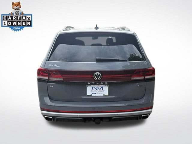Used 2024 Volkswagen Atlas Peak Edition SE AWD/4WD image 8