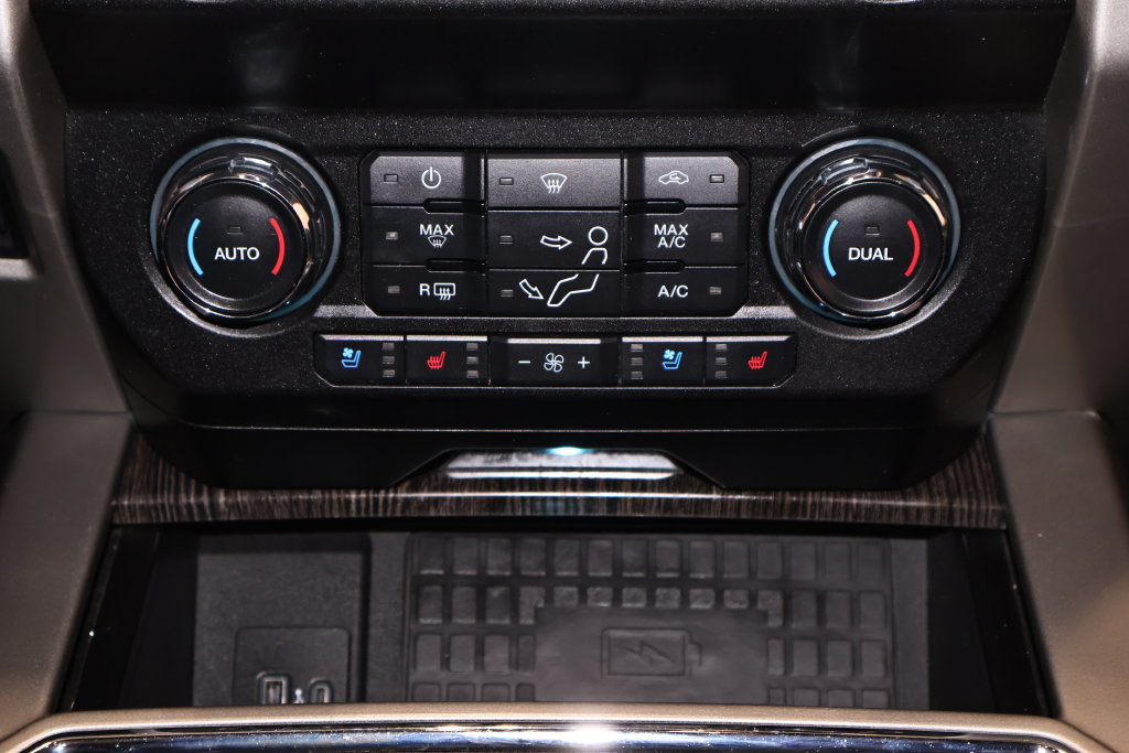 Certified 2021 Ford F350 Lariat AWD/4WD image 32