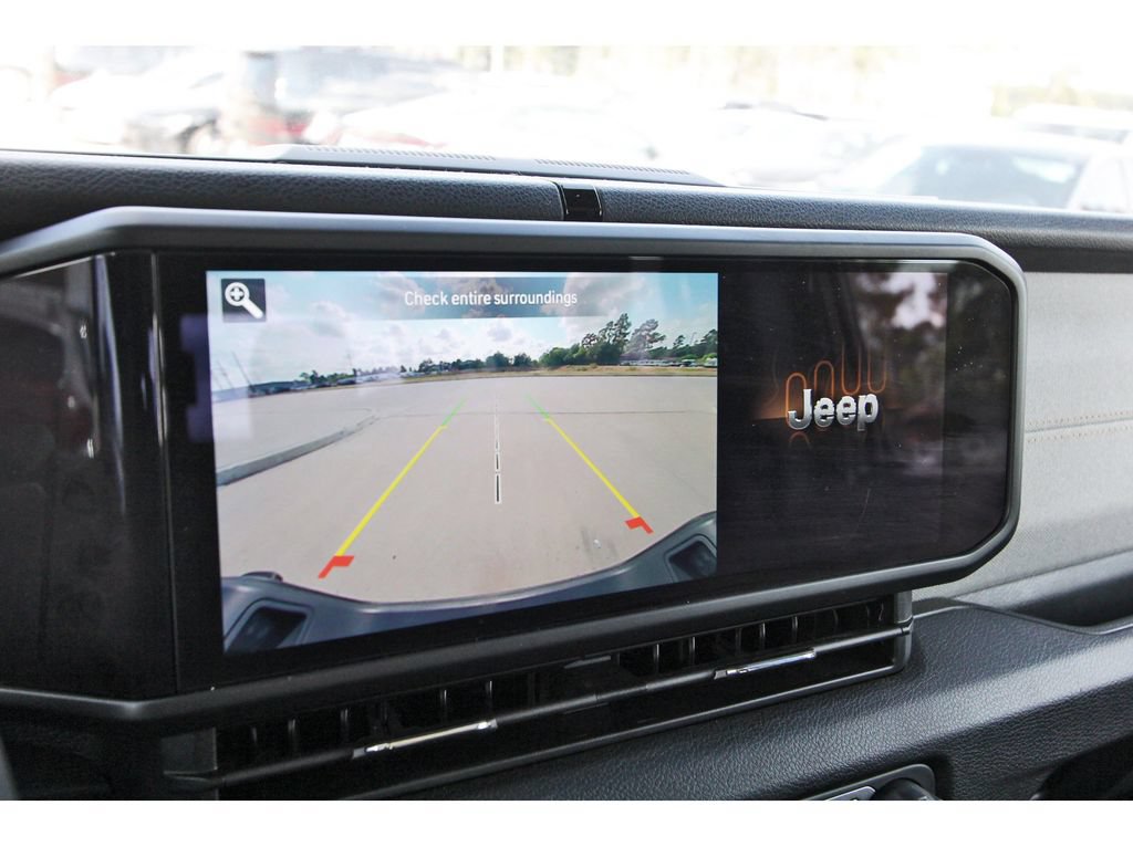 Used 2024 Jeep Gladiator Sport AWD/4WD image 22
