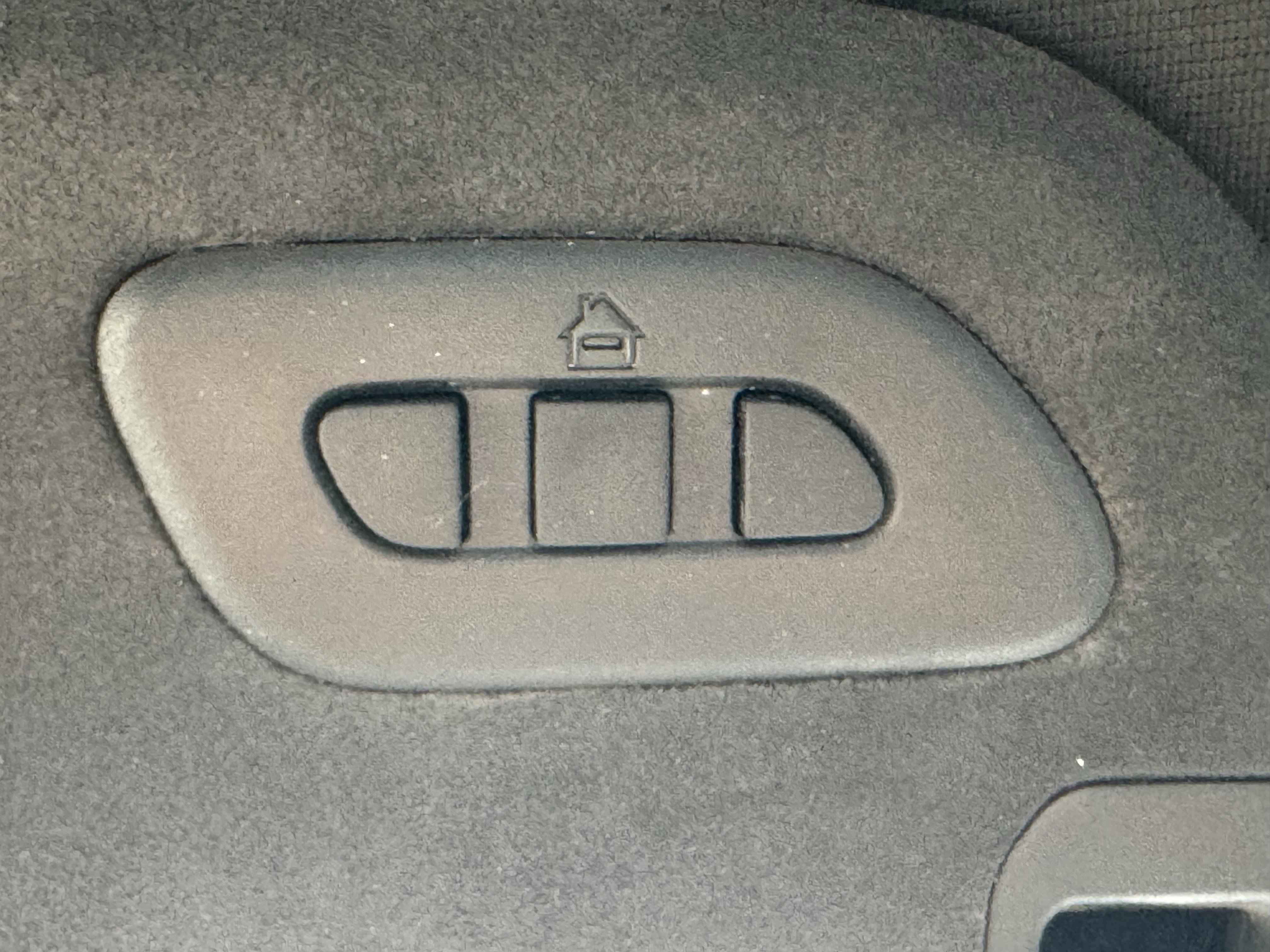 Used 2018 Chevrolet Corvette Stingray Convertible w/ 3LT Preferred Equipment Group image 23