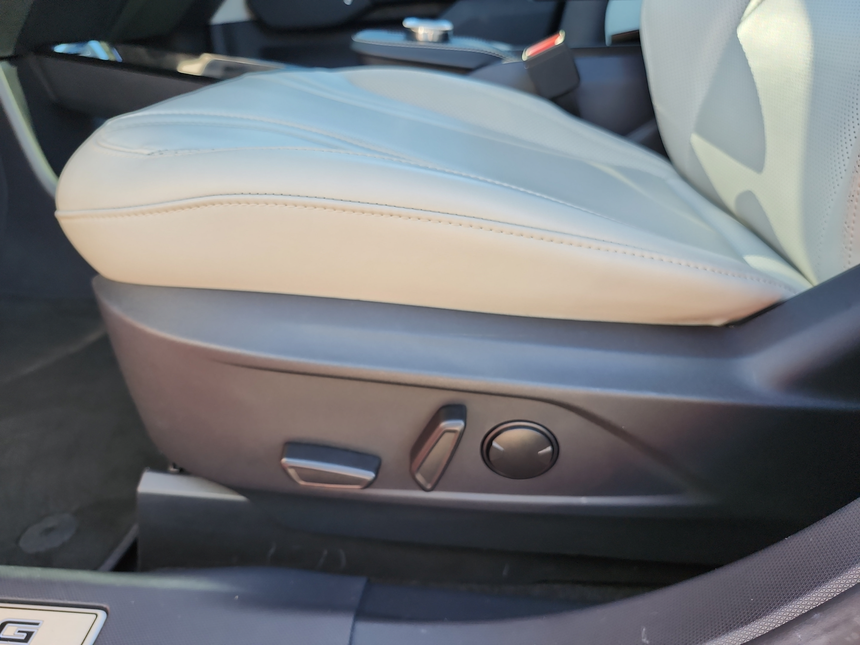 Certified 2022 Ford Mustang Mach-E Premium RWD image 28