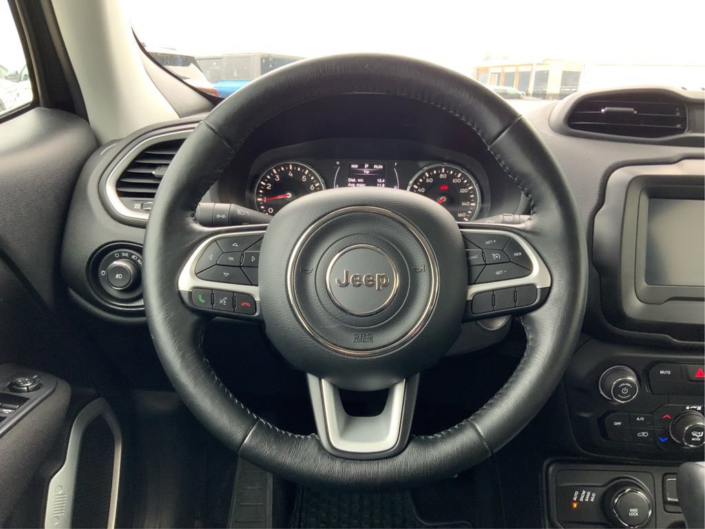 Used 2018 Jeep Renegade Latitude w/ Cold Weather Group AWD/4WD image 20