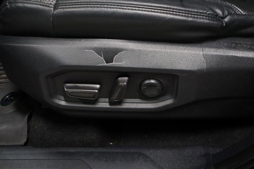 Used 2022 Toyota Tundra SR5 w/ SR5 Premium Package image 23