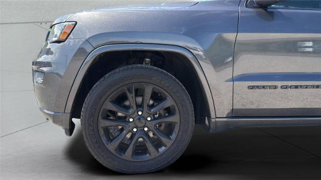 Used 2020 Jeep Grand Cherokee Altitude AWD/4WD image 22