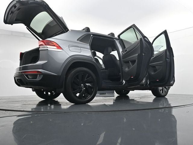 Used 2024 Volkswagen Atlas Cross Sport SE AWD/4WD image 48