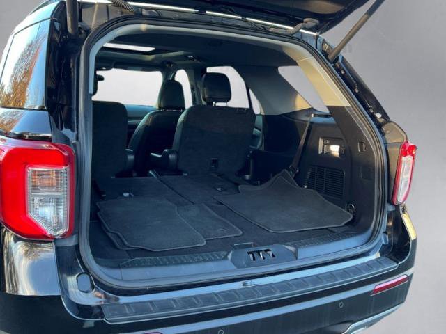Certified 2022 Ford Explorer XLT w/ Equipment Group 202A image 25