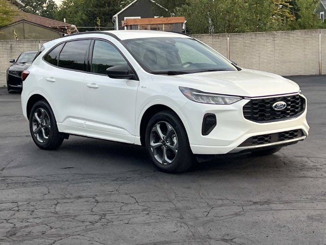 Certified 2023 Ford Escape ST-Line AWD/4WD image 7