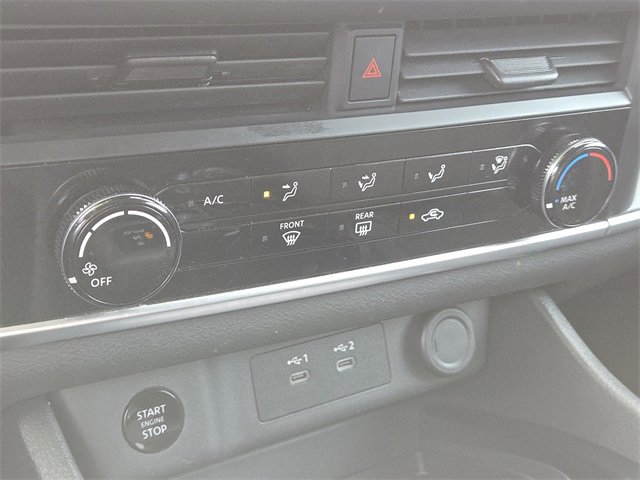 Used 2024 Nissan Rogue S image 14