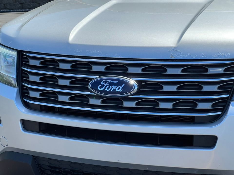 Certified 2017 Ford Explorer XLT AWD/4WD image 33