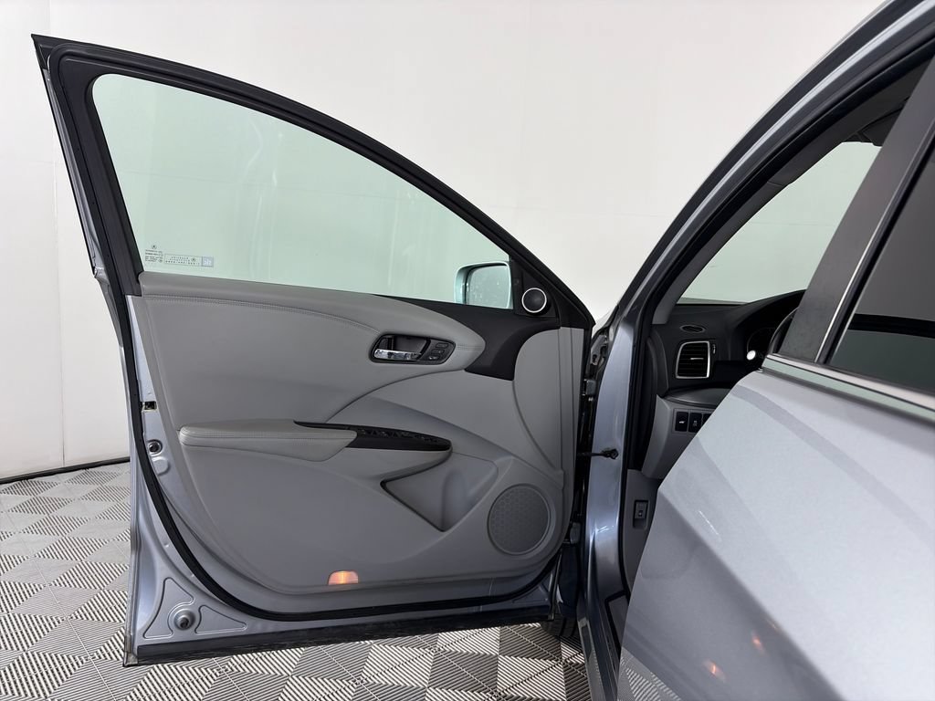 Used 2018 Acura RDX w/ Technology Package AWD/4WD image 10