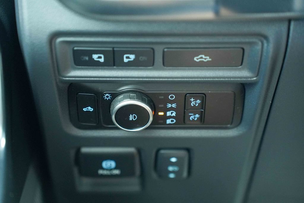 Certified 2023 Ford F150 Platinum AWD/4WD image 30