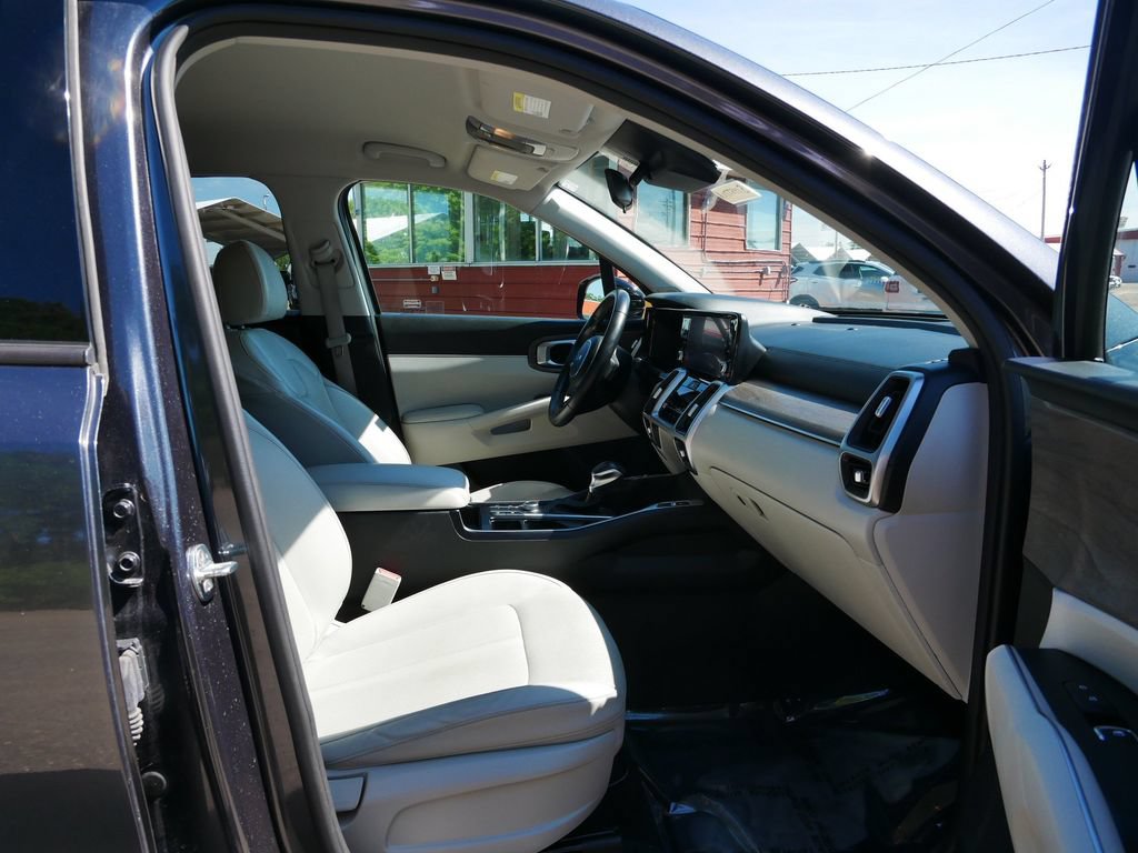 Used 2022 Kia Sorento S AWD/4WD image 8