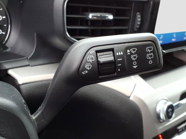 Certified 2022 Ford Explorer XLT w/ Equipment Group 202A image 25