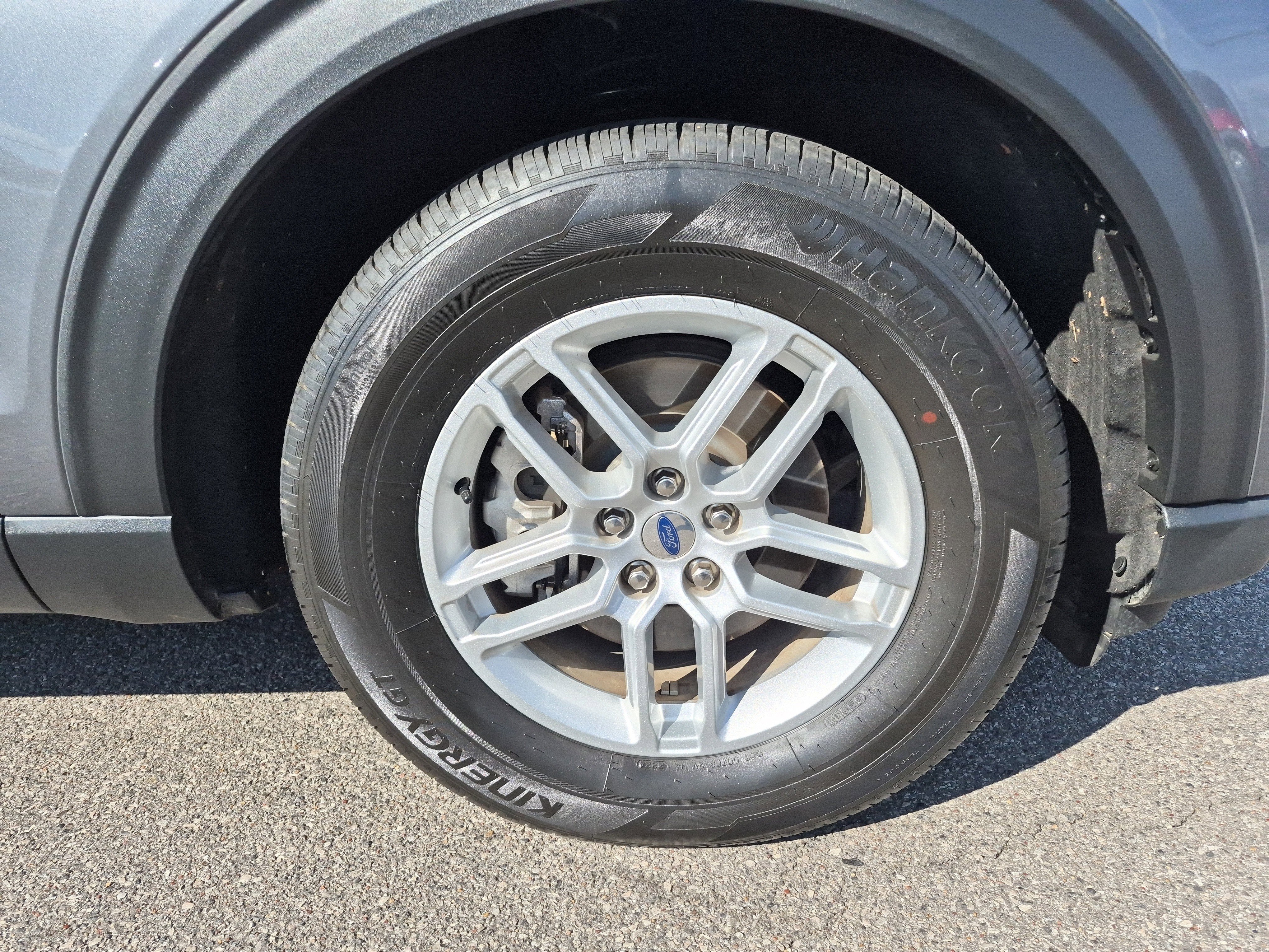 Certified 2025 Ford Explorer Active image 7