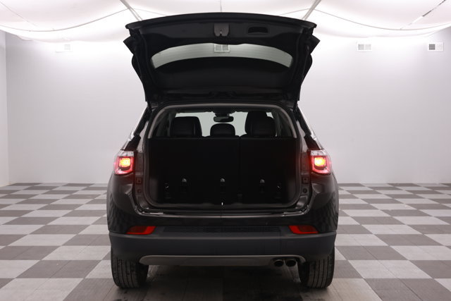 Used 2022 Jeep Compass Limited AWD/4WD image 9