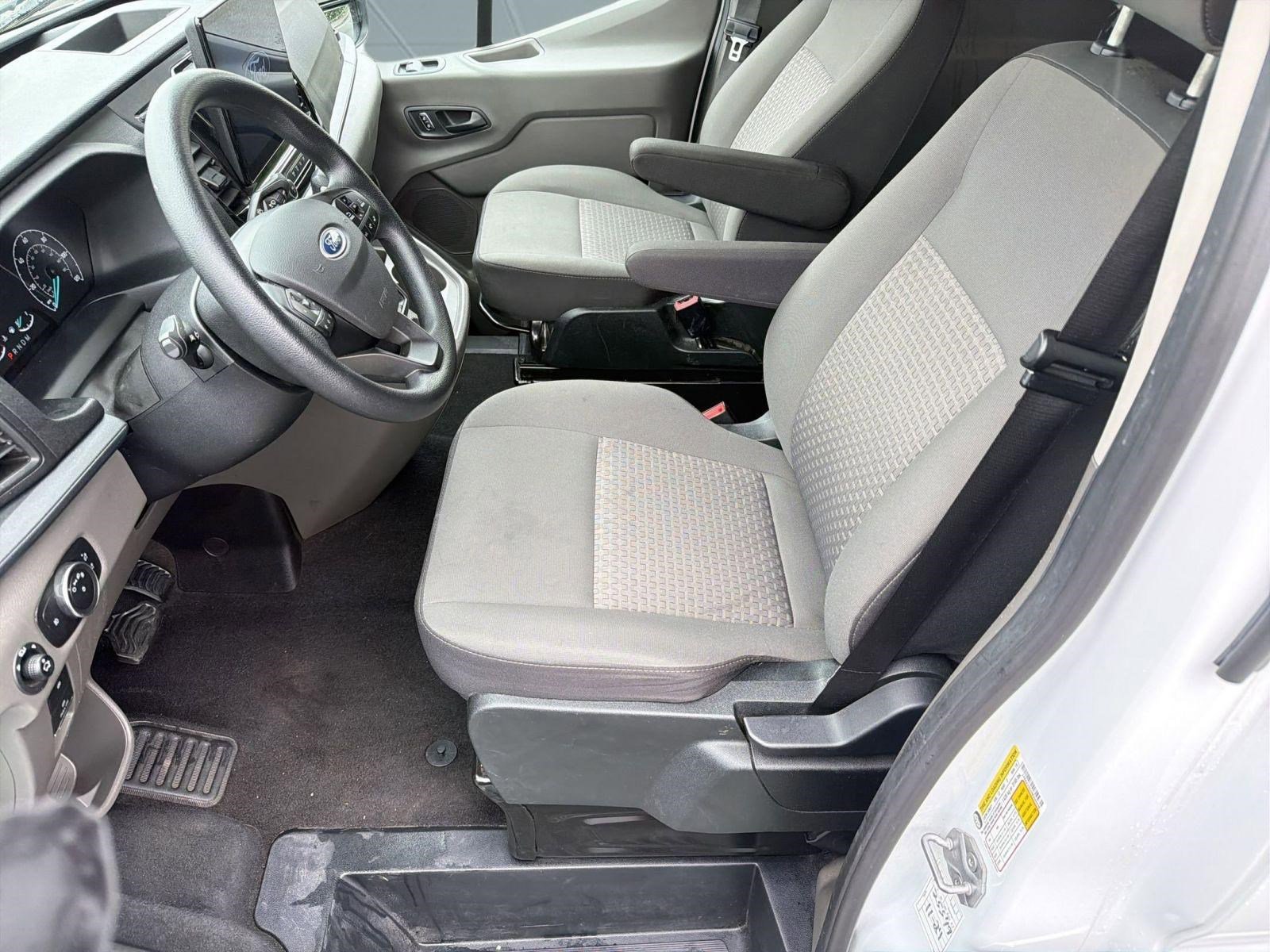 Certified 2024 Ford Transit 350 XLT RWD image 5