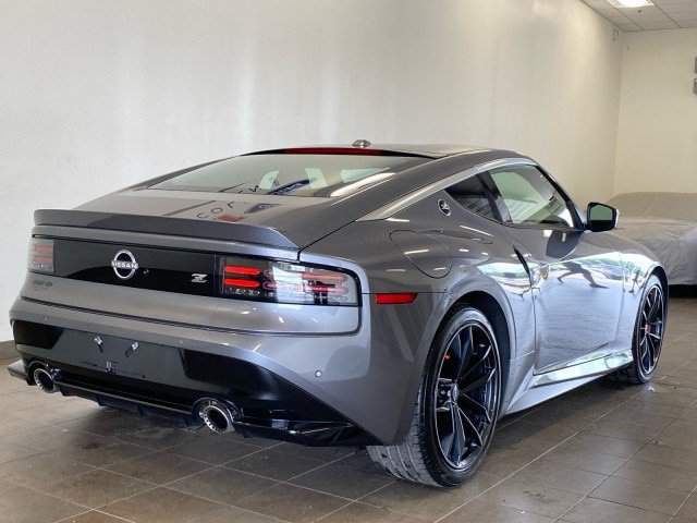 Used 2025 Nissan Z Performance w/ Floor Mat Package RWD image 9