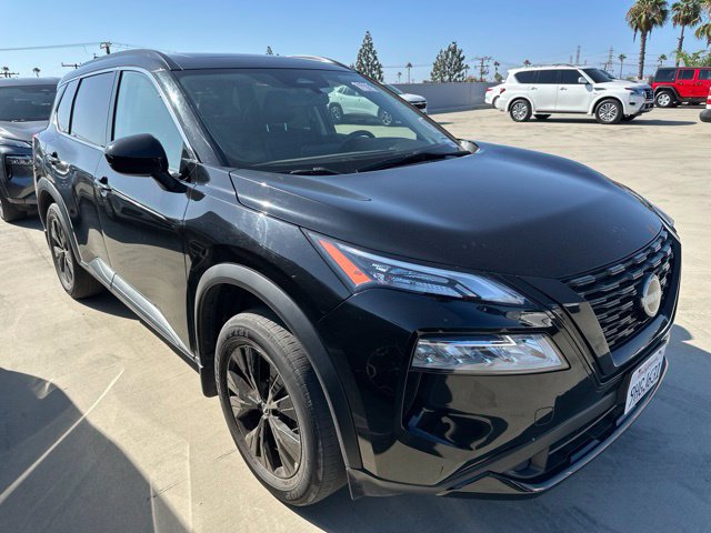 Used 2023 Nissan Rogue SV w/ SV Premium B Package FWD image 1