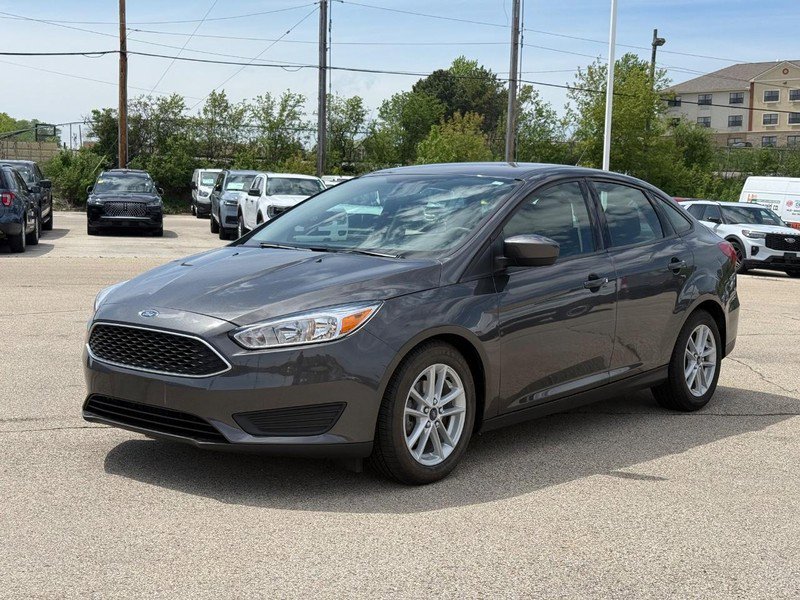 Certified 2018 Ford Focus SE FWD image 9