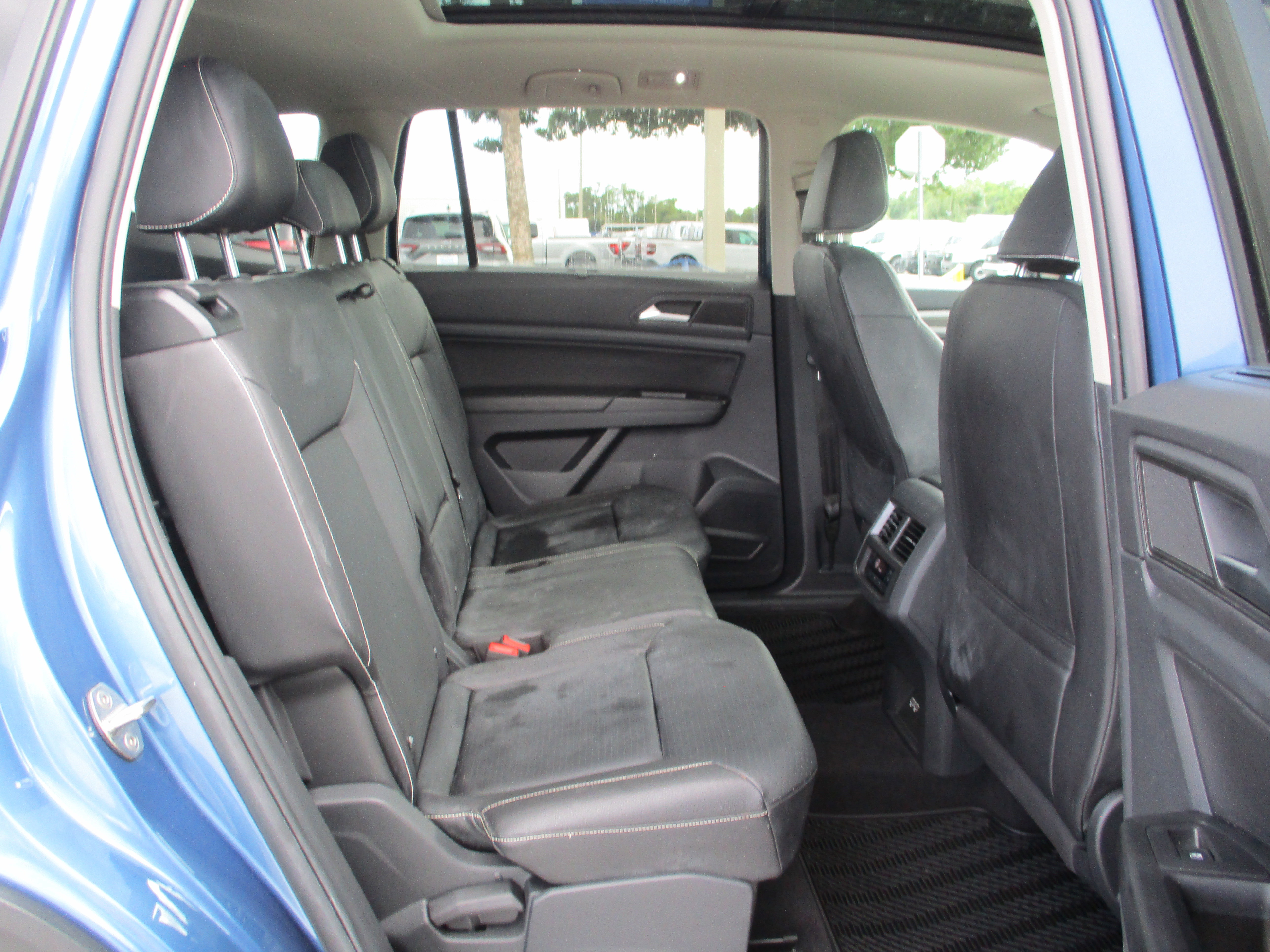 Used 2021 Volkswagen Atlas SEL image 13