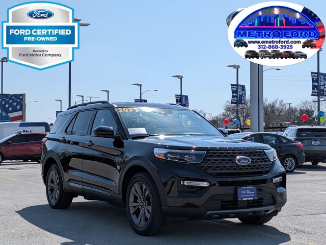 Certified 2023 Ford Explorer XLT w/ Equipment Group 202A AWD/4WD image 1