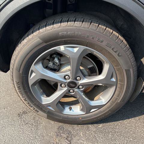 Certified 2025 Ford Escape ST-Line AWD/4WD image 5
