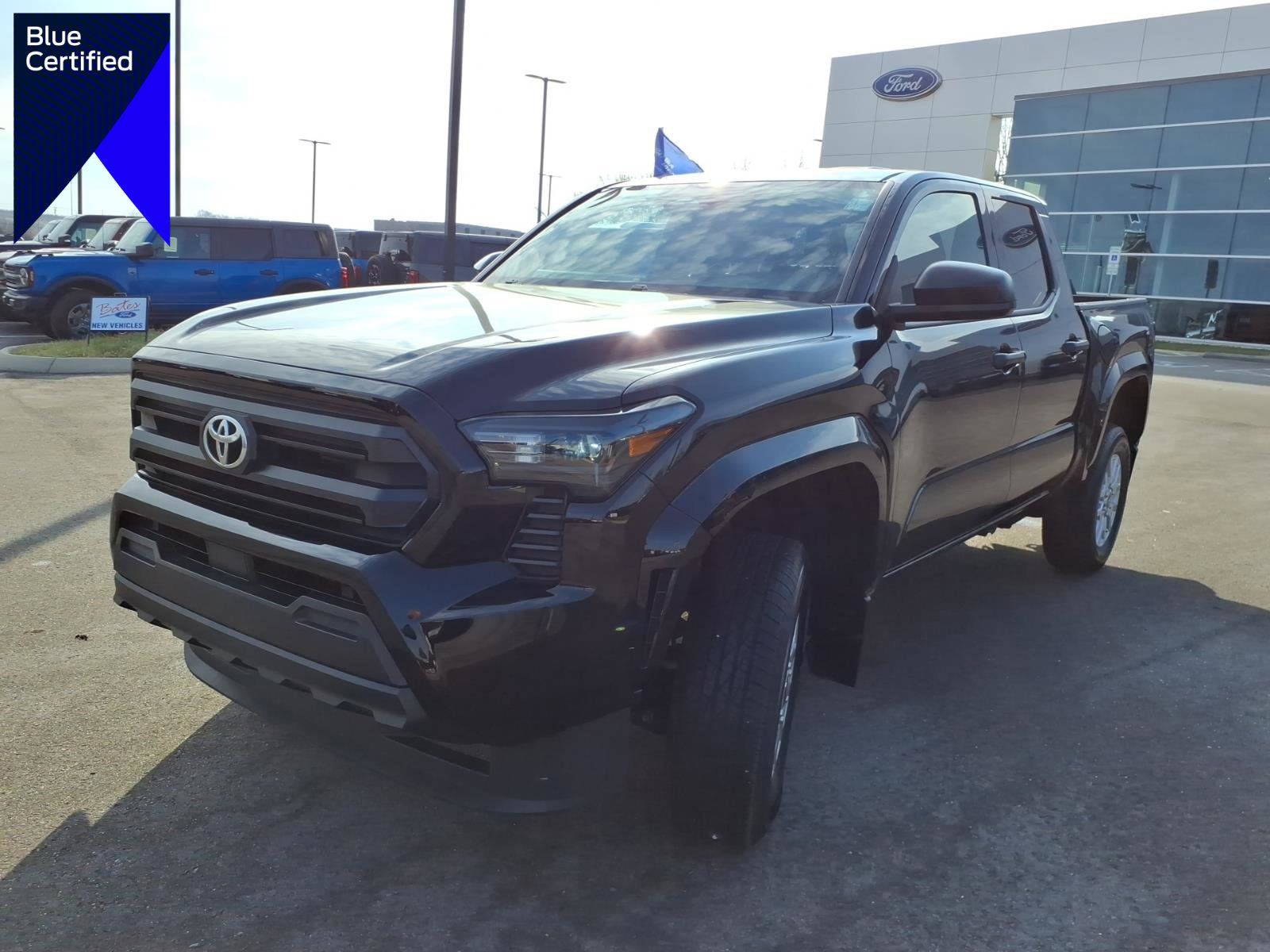 Used 2024 Toyota Tacoma SR video 1