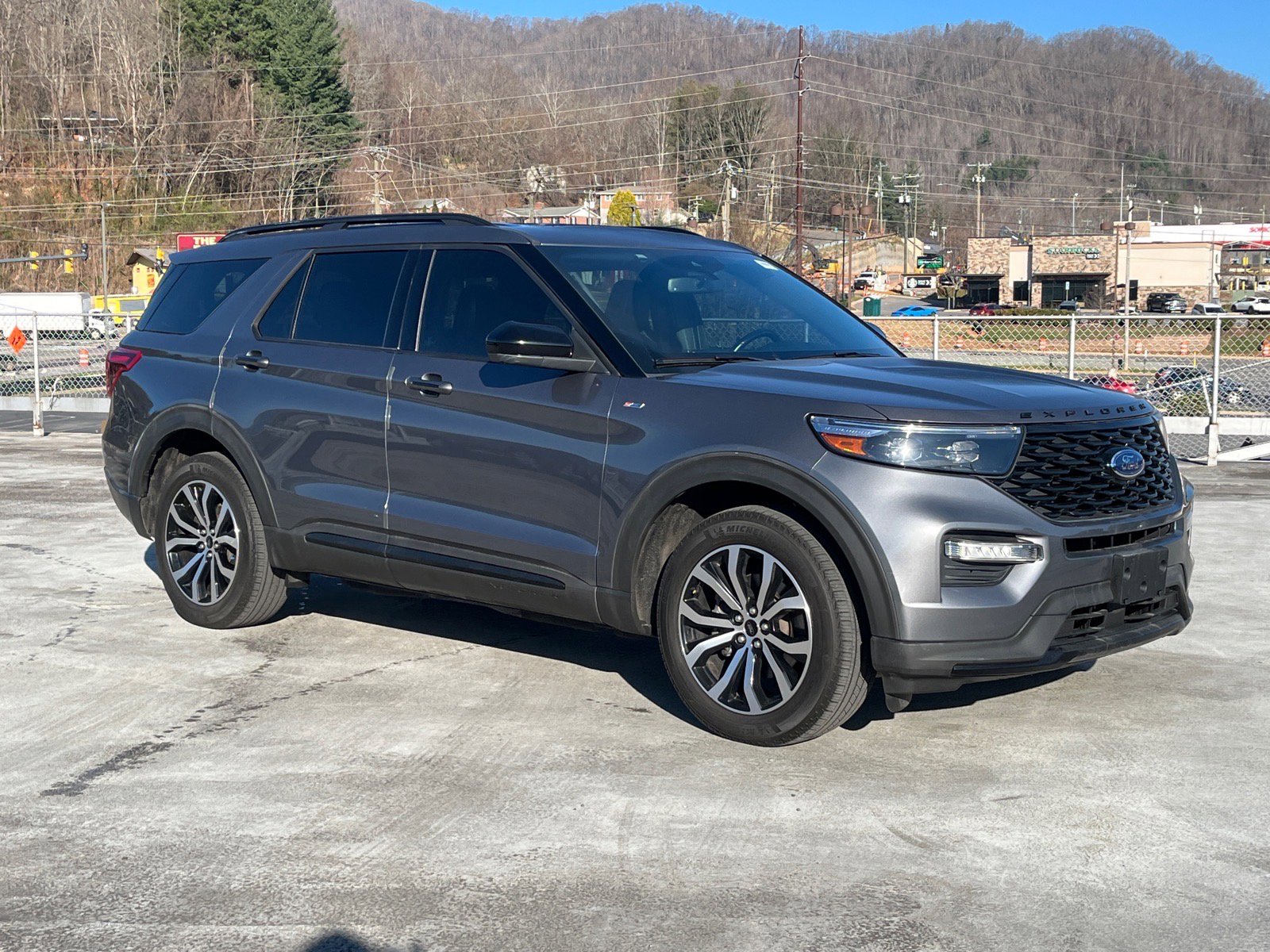 Certified 2022 Ford Explorer ST-Line w/ Class IV Trailer Tow Package