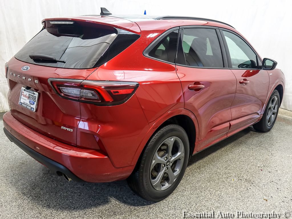 Certified 2024 Ford Escape ST-Line w/ Tech Pack #1 AWD/4WD image 8